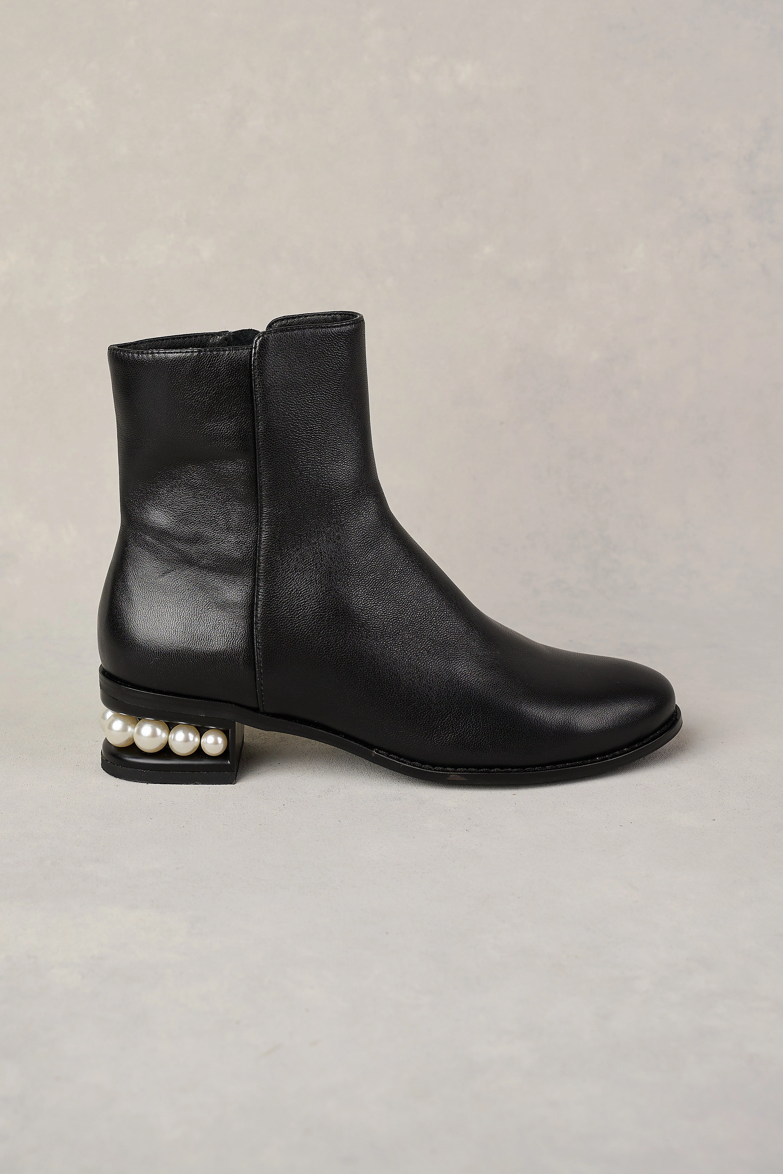 Jolie Pearl Heel Boot - Black Light support Anti   Bacterial