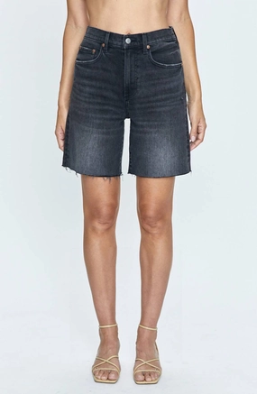 Pre Shrunk Cotton Blend Kaylee Denim Shorts In Citadel Vintage