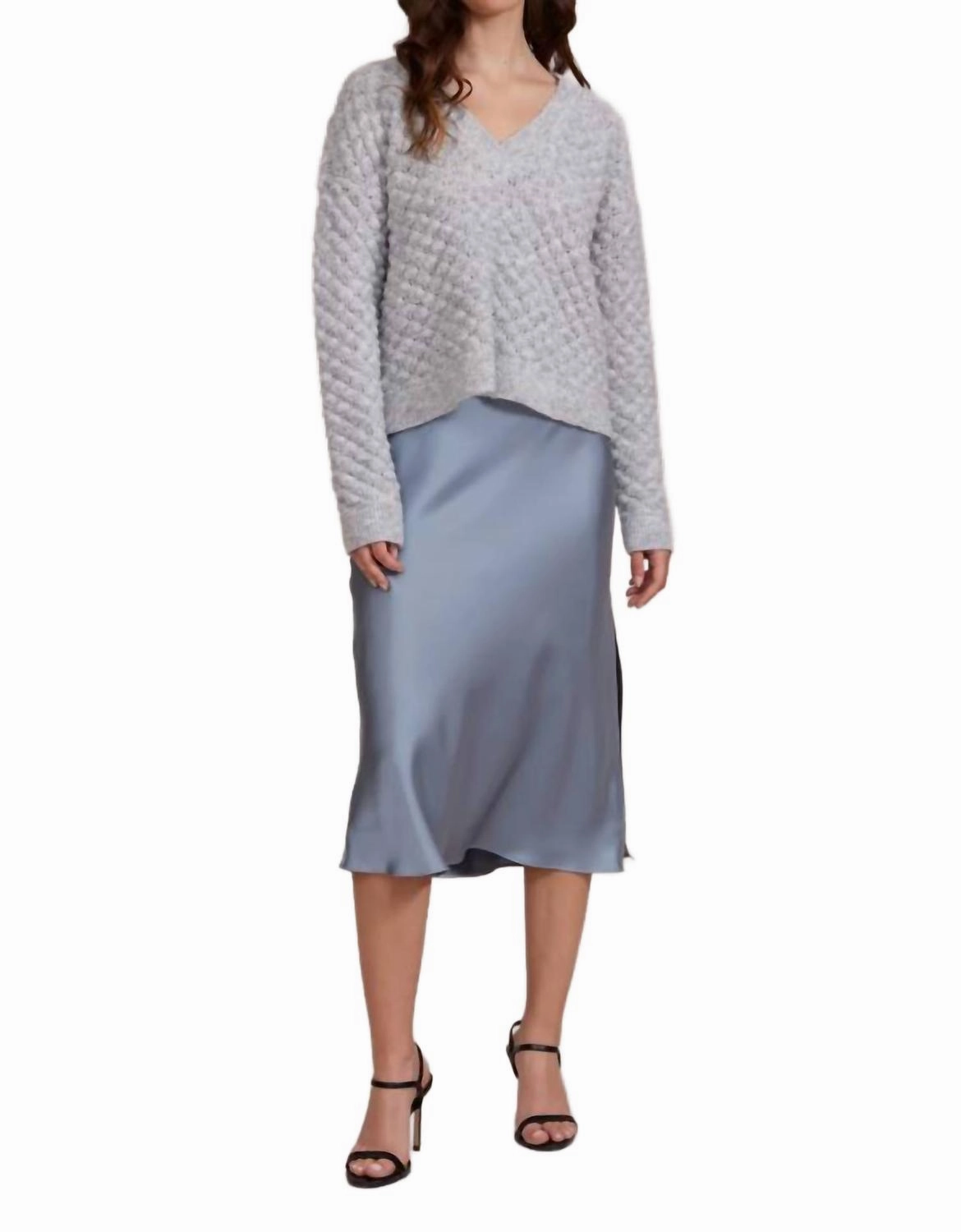 Finely Textured Sweater In Grey Hypoallergenic Yarn Construction Soft Comfort