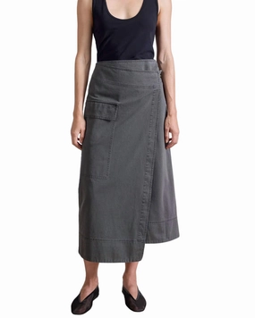 Lassi Midi Cargo Skirt In Deep Olive Media Feature Elegant Look