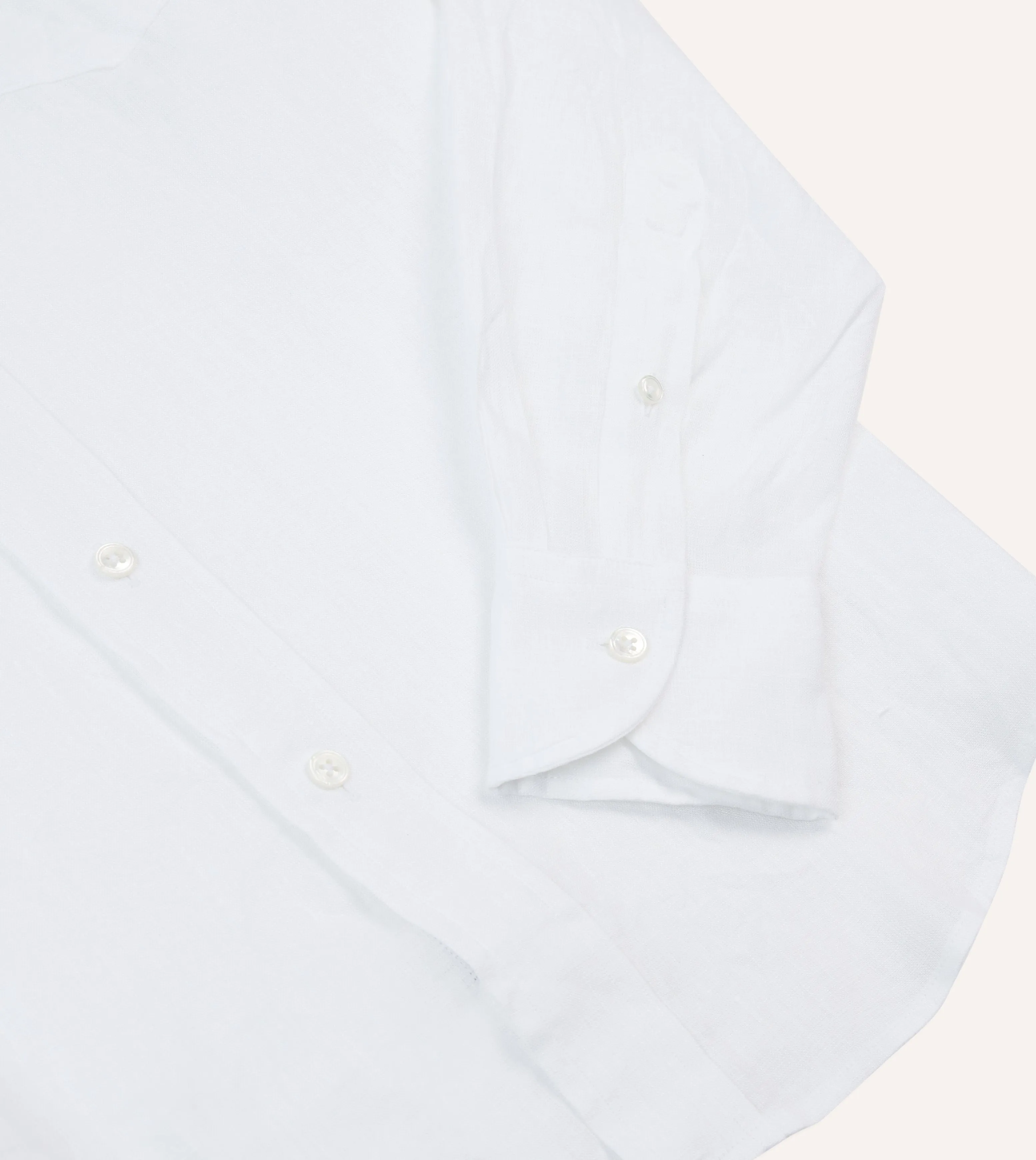 White Linen Spread Collar Shirt Must-Have Item