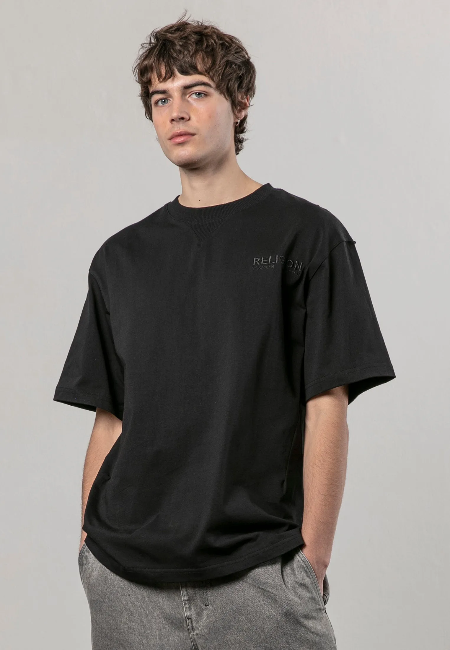 LOGO OVERSIZED T-SHIRT BLACK Flexible Neckline