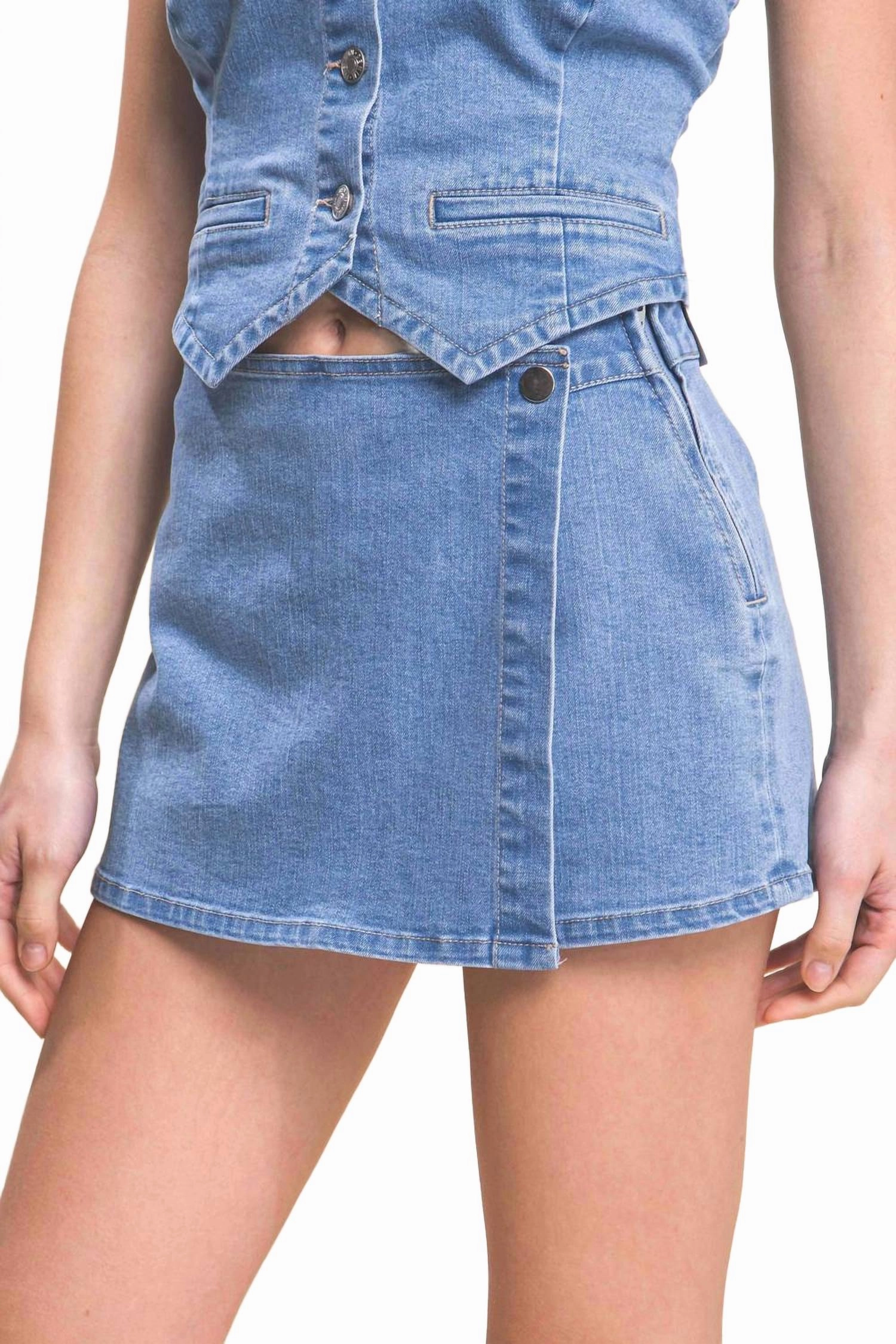 Sports Wear Snap-On Button Denim Skorts In Lt.blue-168467