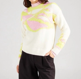 Classic Crew Neck Maeko Sweater In Creme