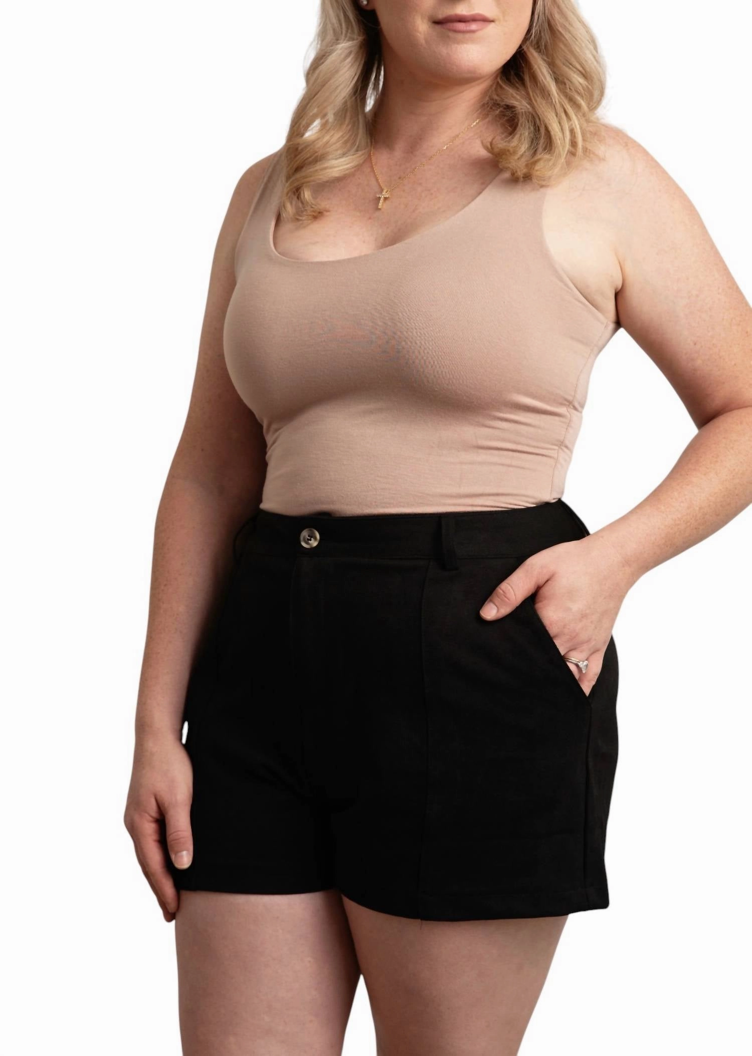 Maya Shorts In Black Sandals