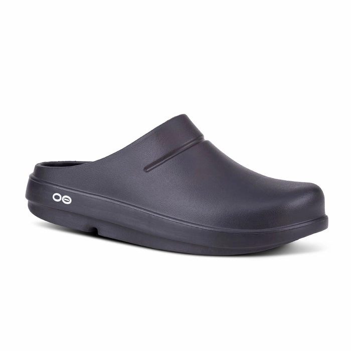 Mens Oofos OOCloog Black Matte in Black Unisex Design Motion Balance
