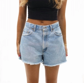 Michelle Baggy Shorts In Light Wash date night look