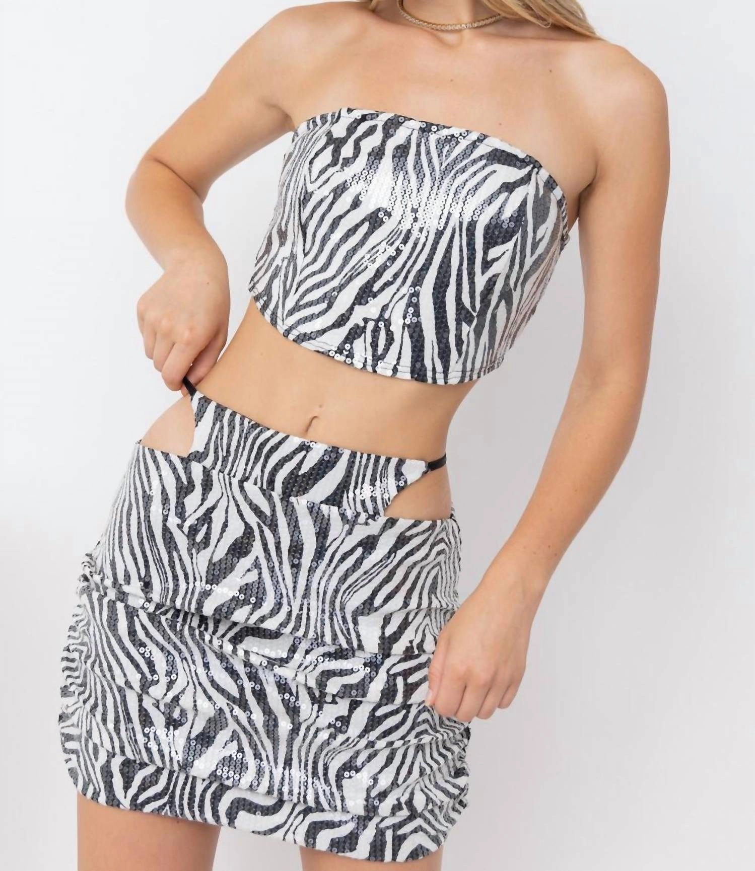 Street Style Sustainable Millie Sequin Zebra Skirt In Black-White