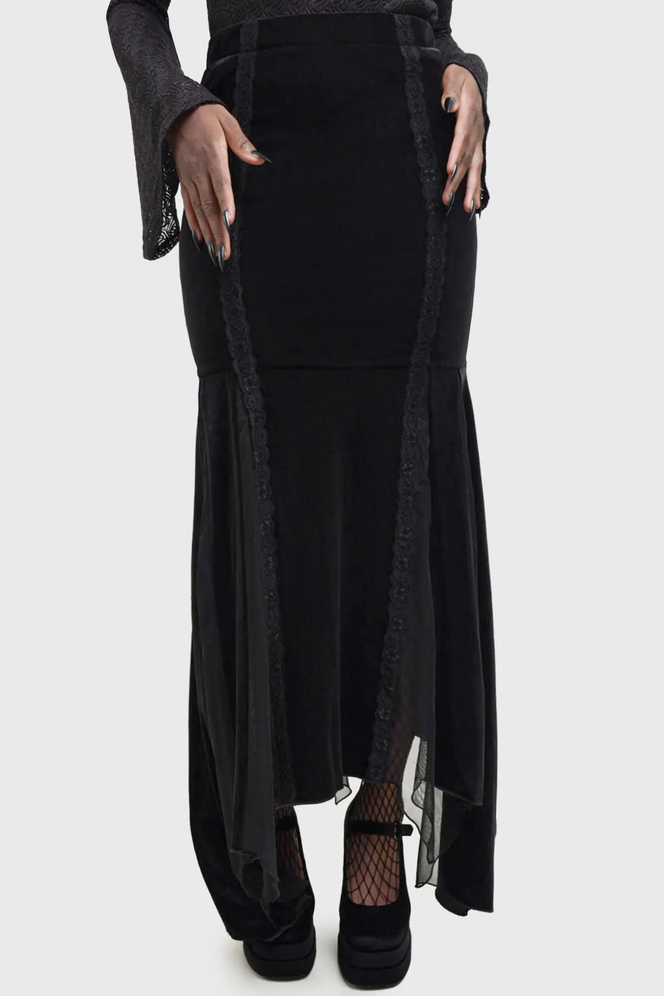 Morose Skirt Fall Favorite Daytime Look