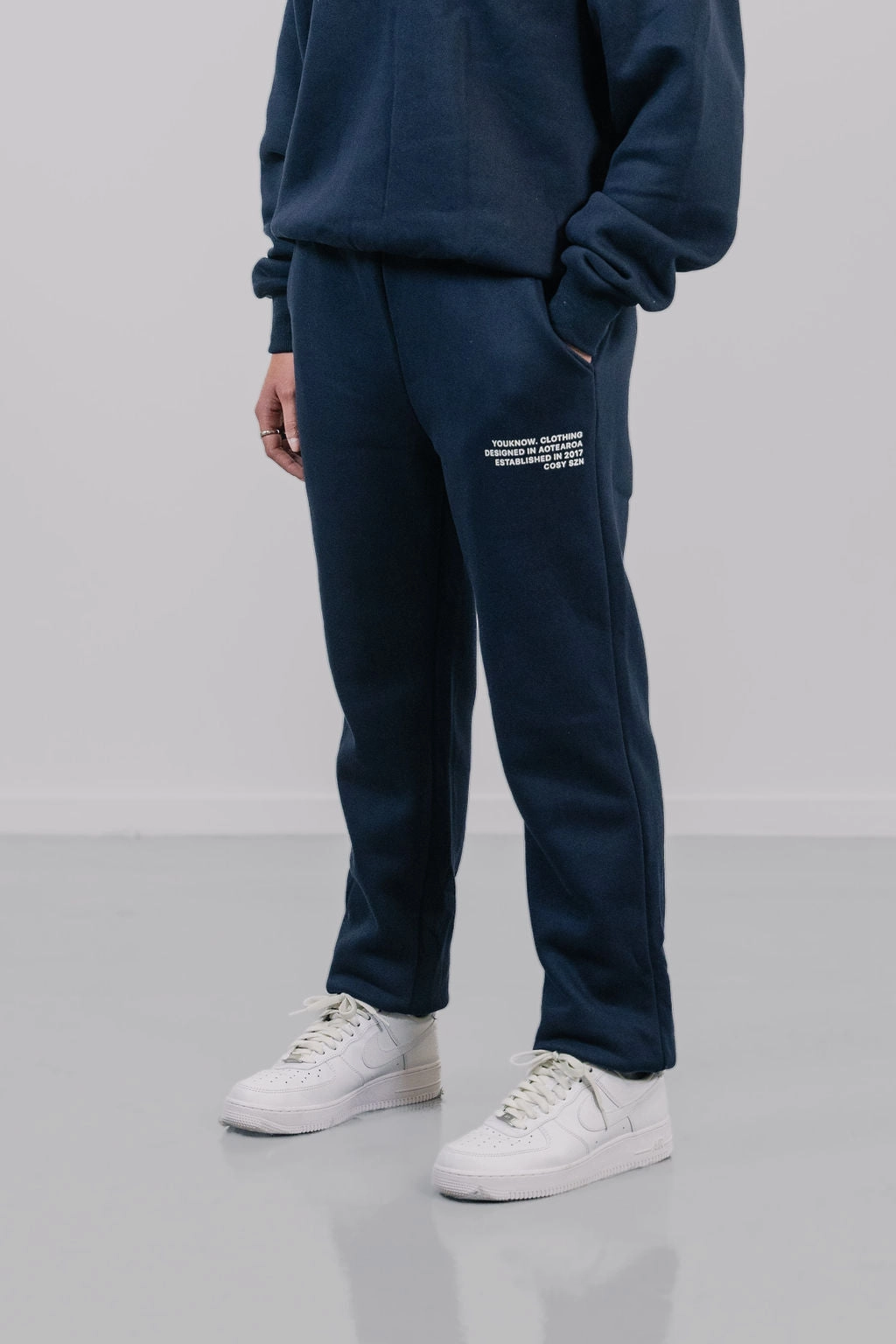 Cosyszn Sweatpants | Navy Minimalist Look