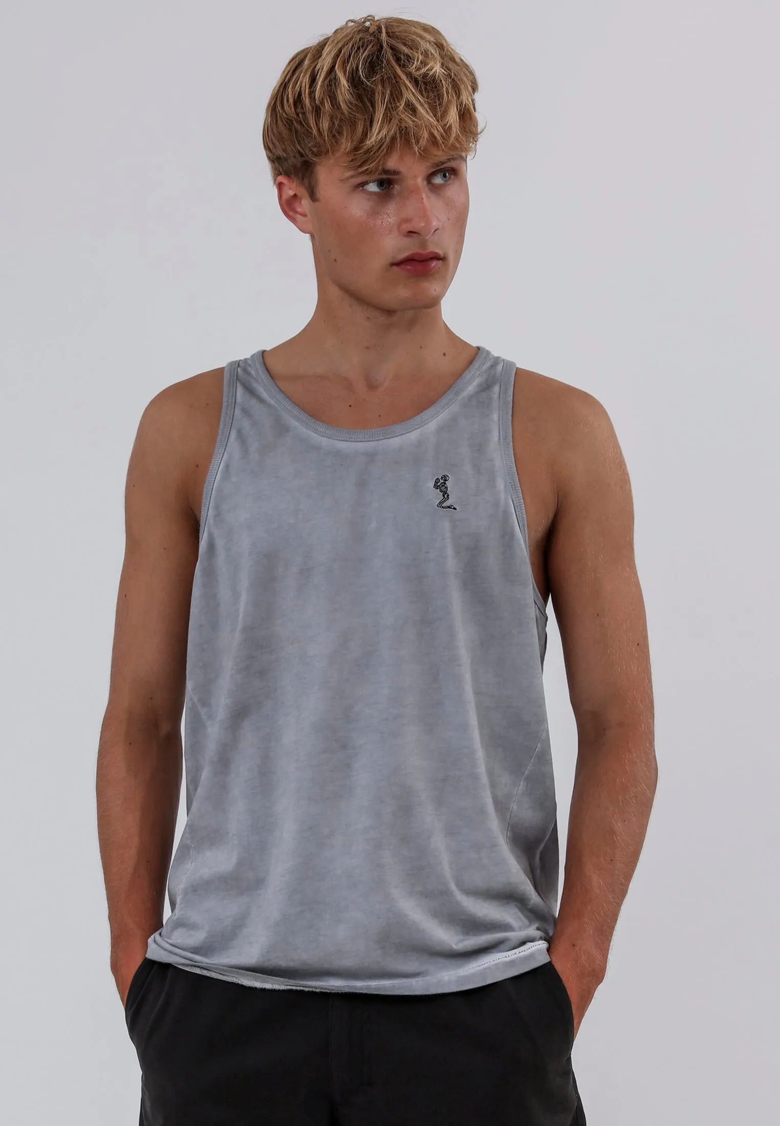 shopping contrast OIL WASH VEST GREY