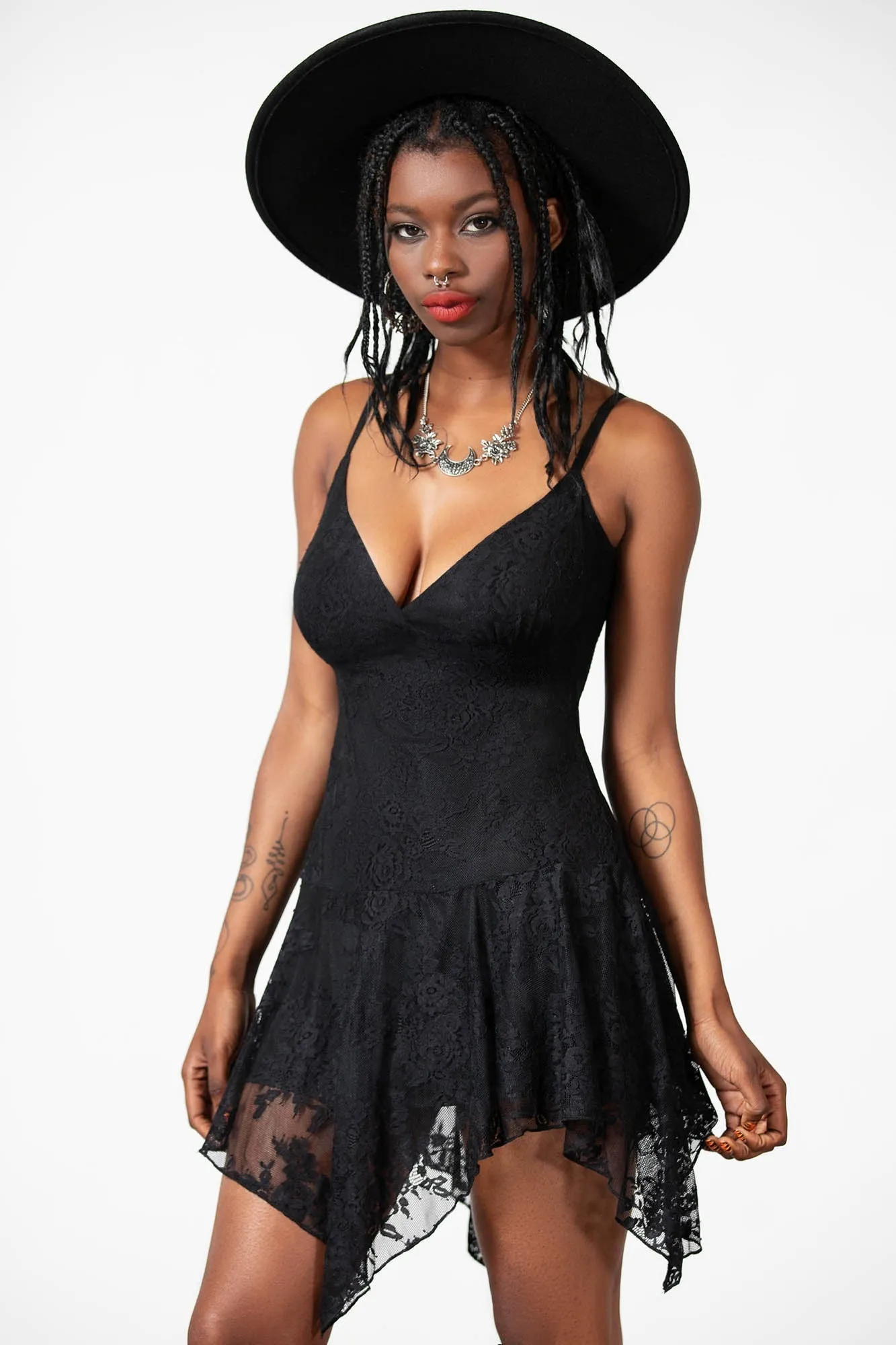 Moss Flower Lace Dress Travel Style