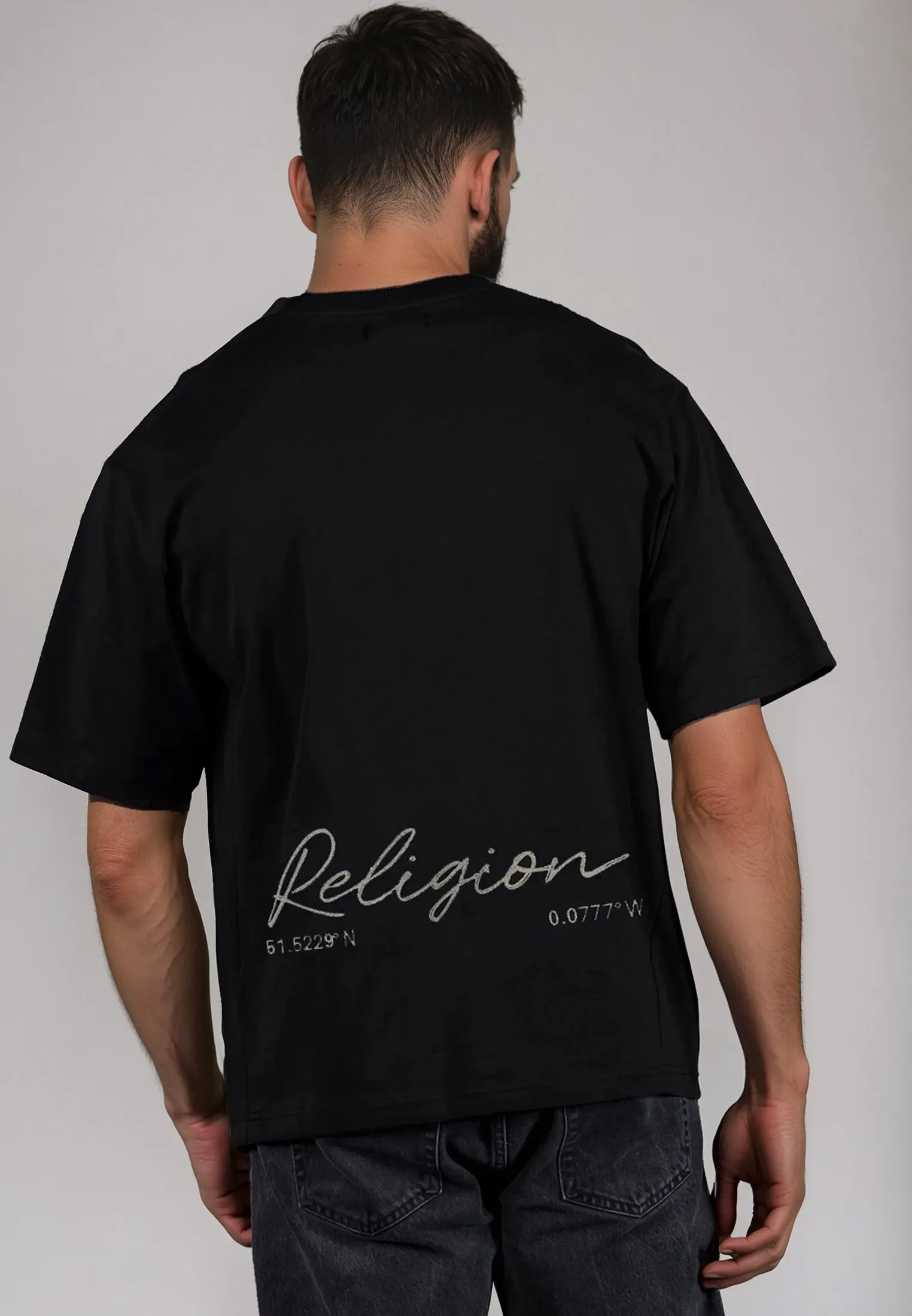 Essential Look OVERSIZED HEAVY EMBRO T-SHIRT JET BLACK