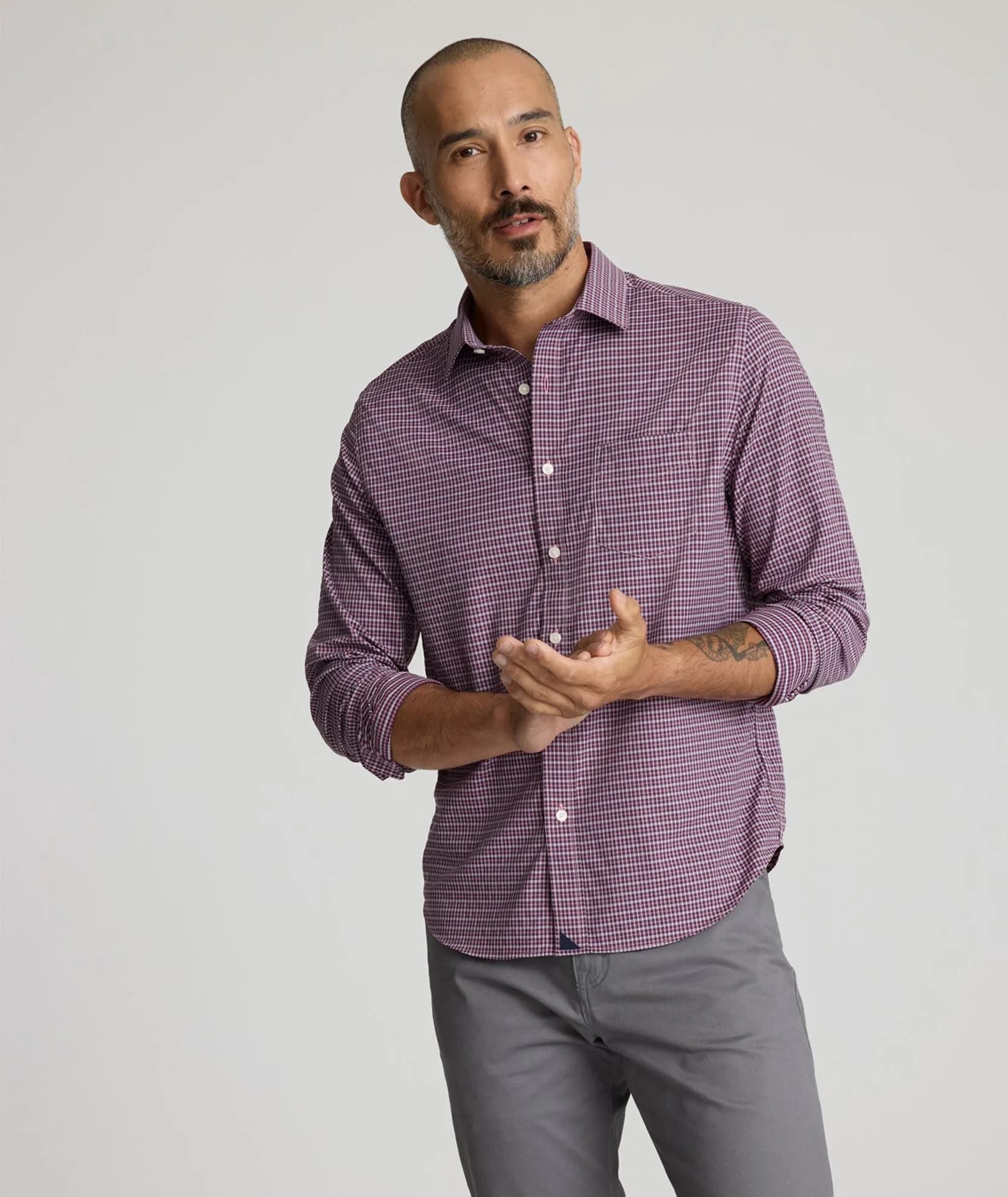 Performance Shirt with Pocket Flexible Shoulder Panels Seamless Shoulder Construction