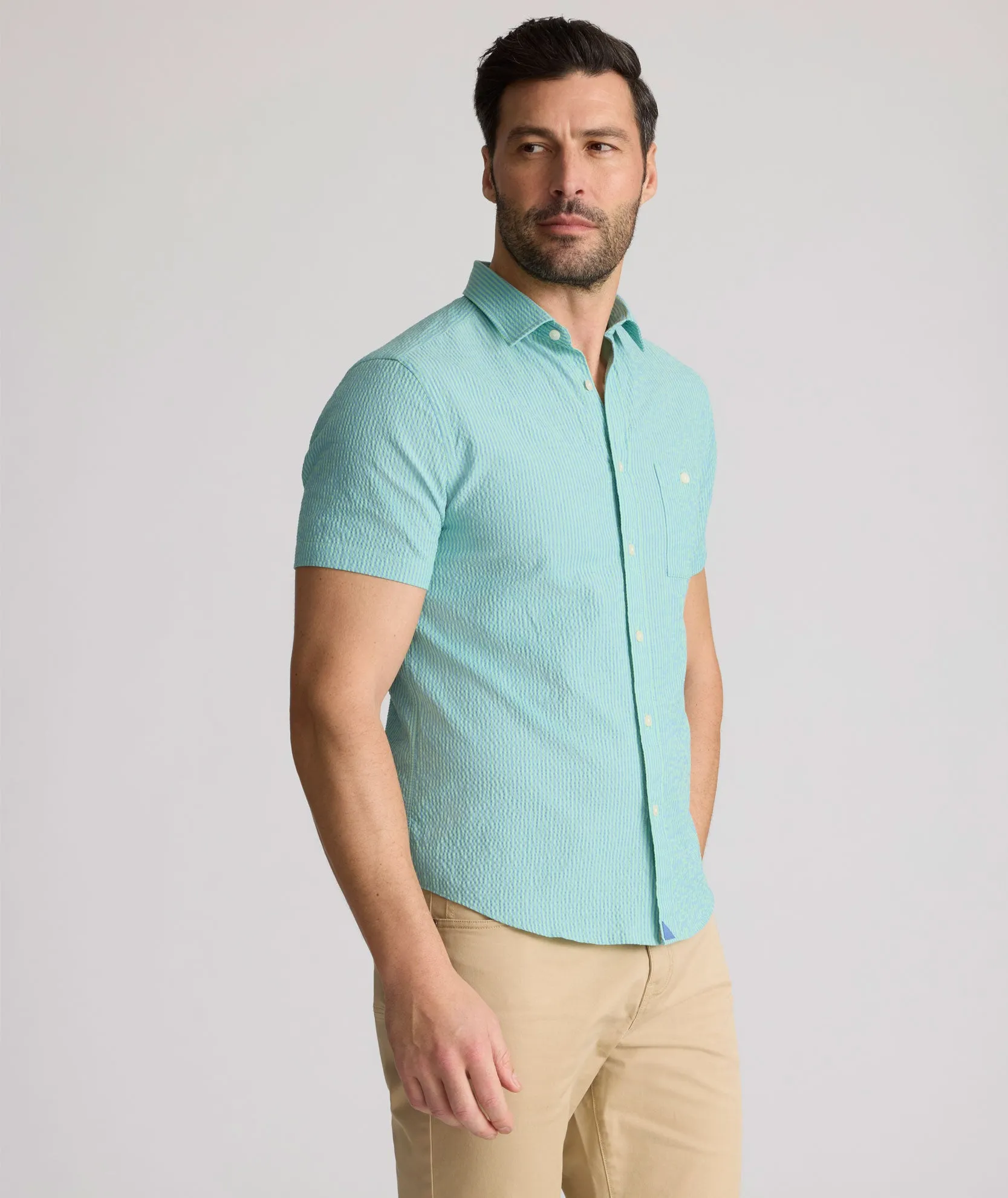 Double Stitched Hems Performance Short-Sleeve Seersucker Shirt