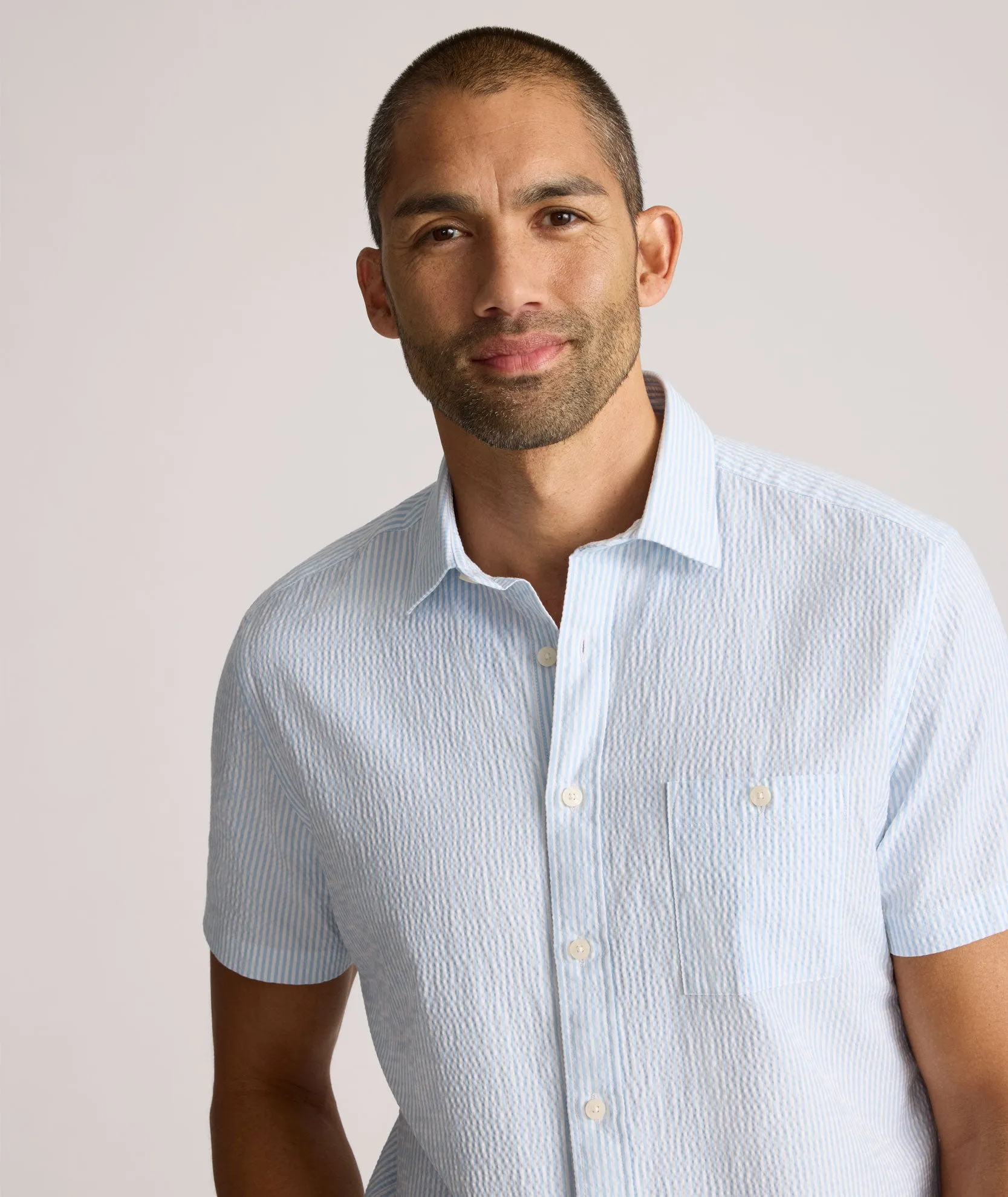 Odor Control Fabric Luxury Feel Performance Short-Sleeve Seersucker Shirt