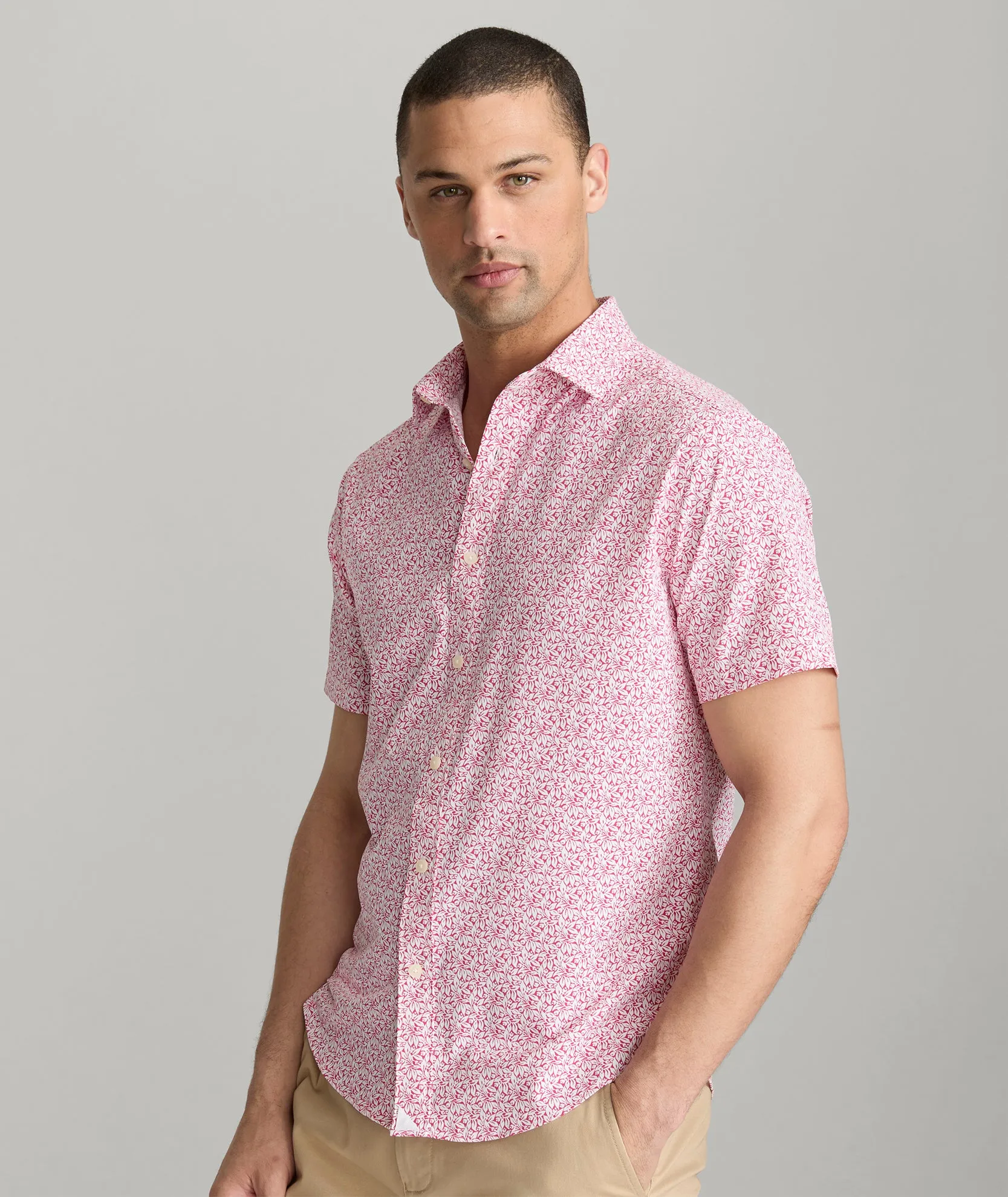 Performance Short-Sleeve Shirt Modern Style Anti Pill Treatment