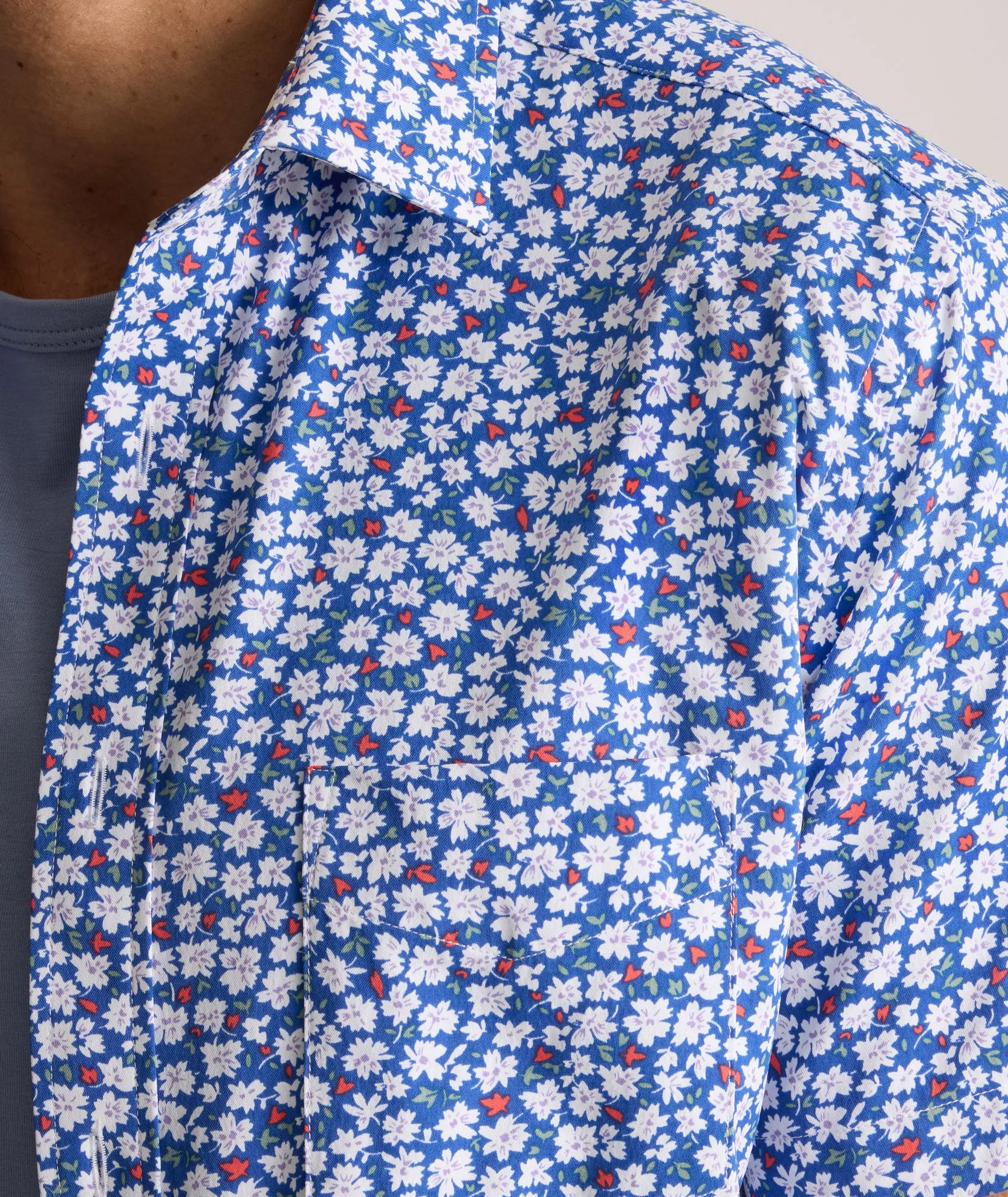 Performance Short-Sleeve Shirt with Pocket Seamless Sides Weekend Vibes