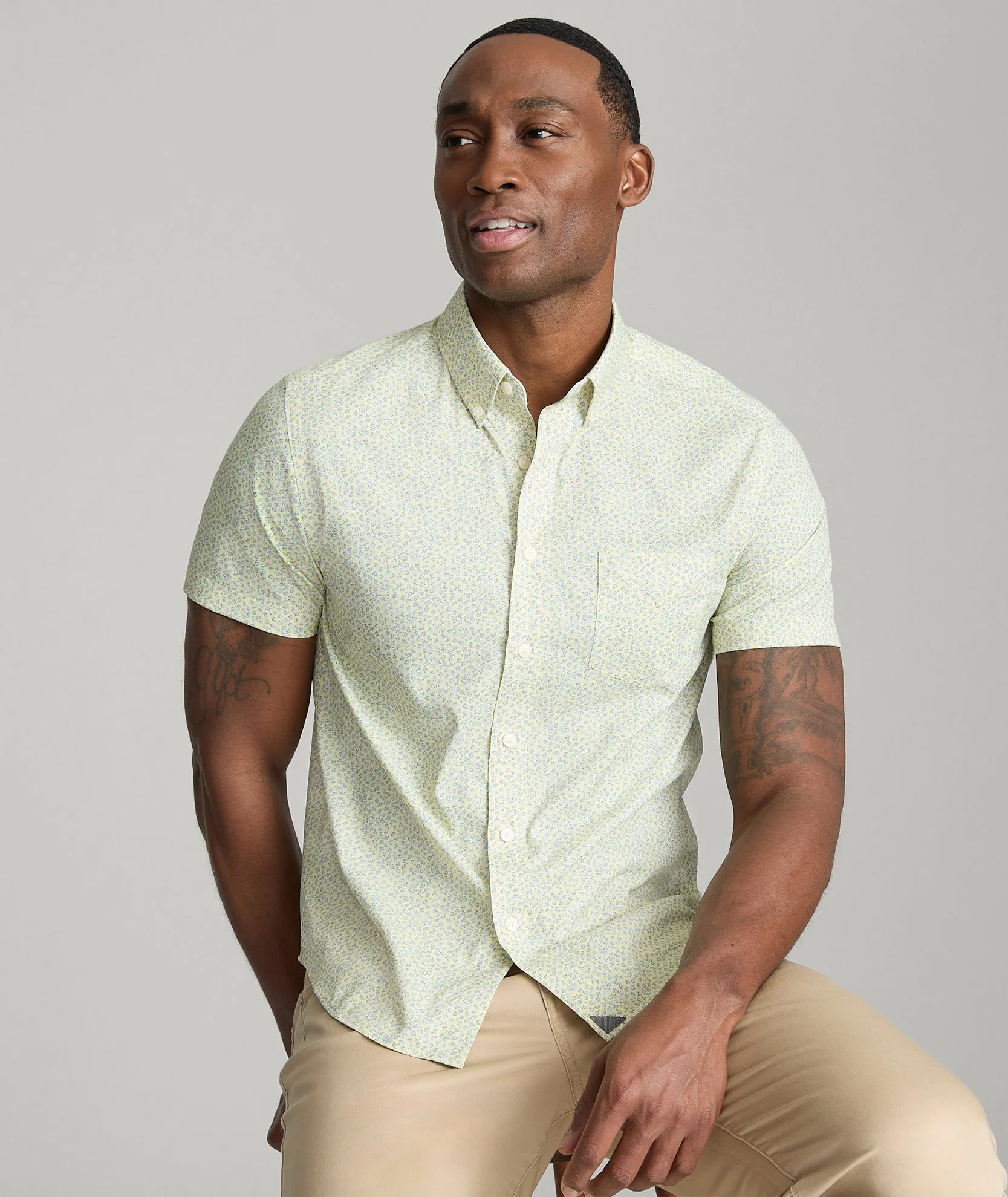 Modern Look Casual Elegance Performance Short-Sleeve Shirt With Pocket