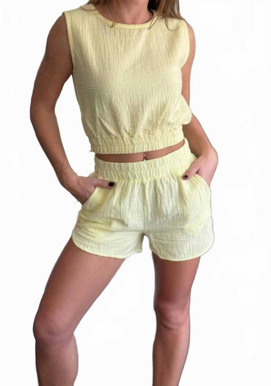 Elastic Waist Pocket Short In Sunlight Ventilated Mesh Panels