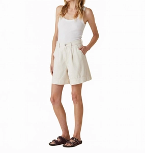 Pleated Trouser Short In Beige Wear Resistant Fabric Fast Absorption Textile