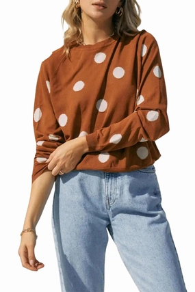 Luxe Wear Minimalist Style Polka-Dot Intarsia Knit Top In Camel/off White