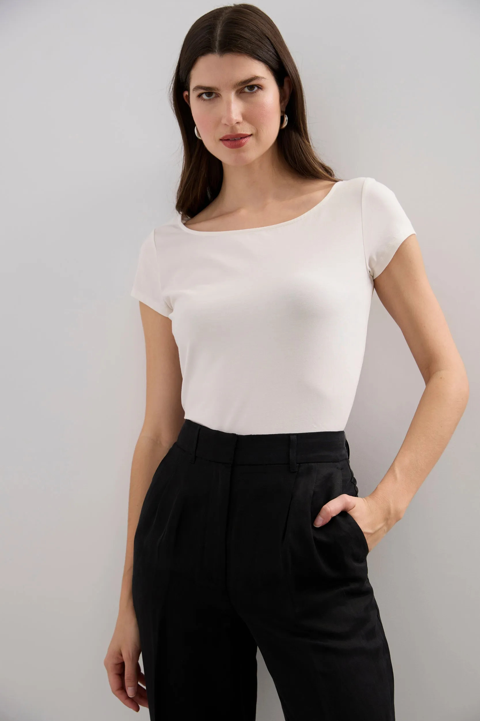 Minimalist fashion T-shirt with ballerina neckline