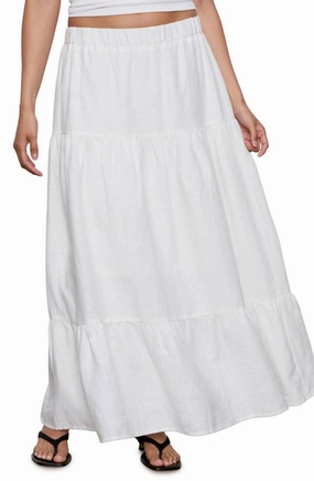 Prairie Maxi Skirt In White Simple Outfit