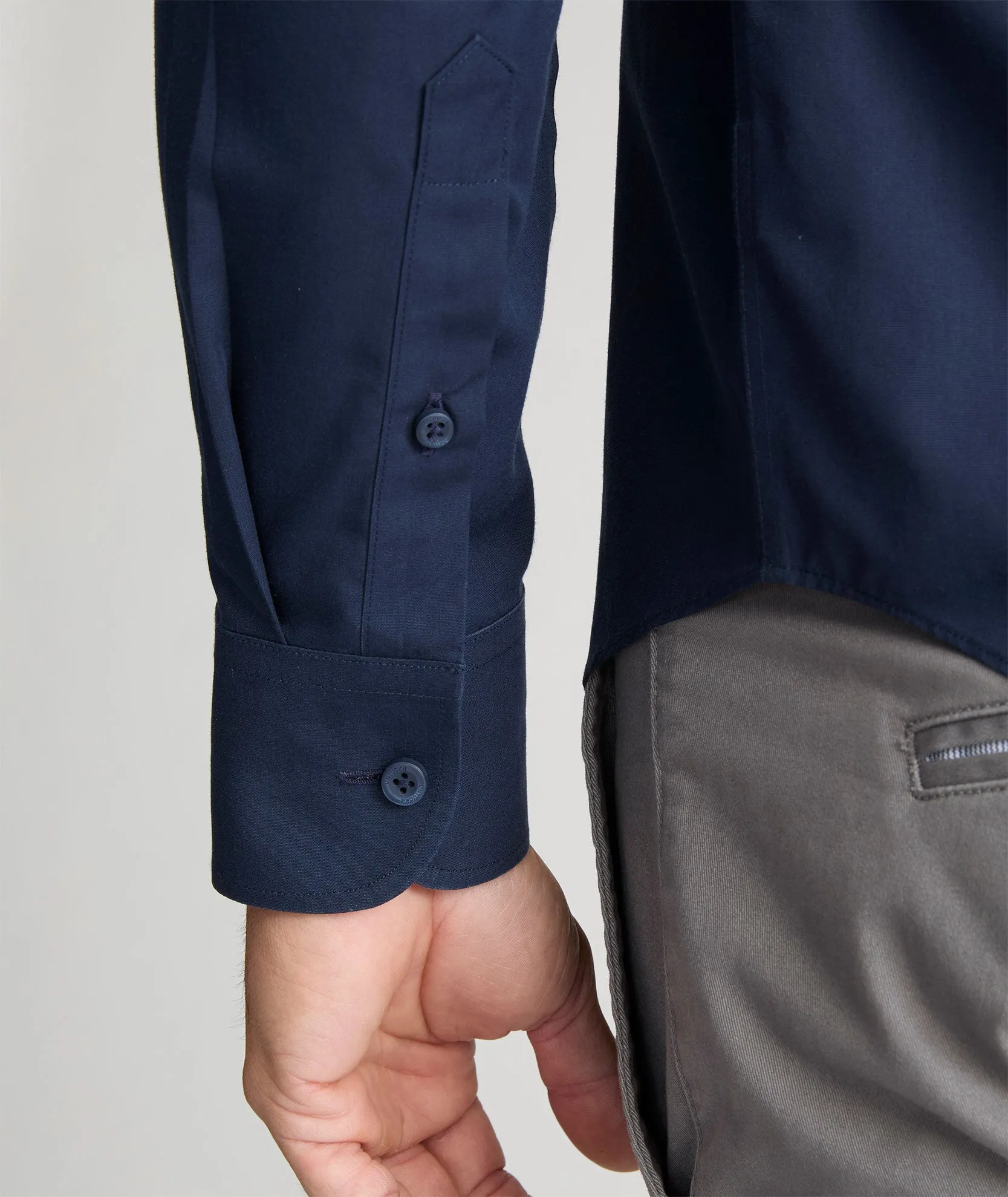 Tall friendly Minimalist Style Wrinkle-Free Castello Shirt