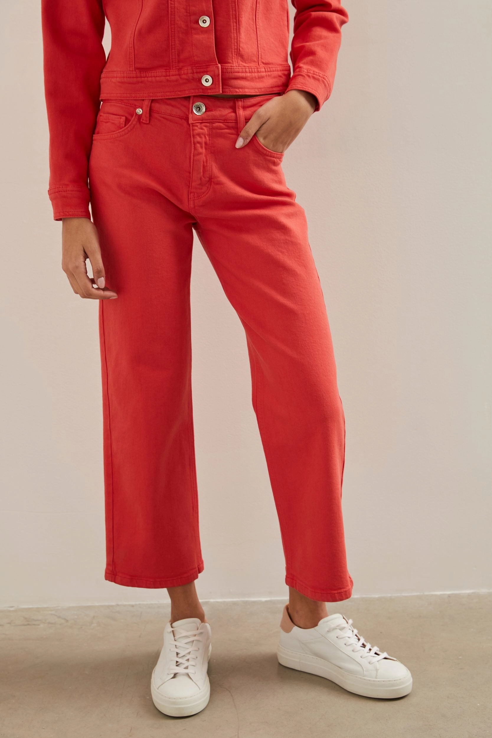 Urban crop straight jean Classic Weekend Getaway Artist Vibe Sustainable
