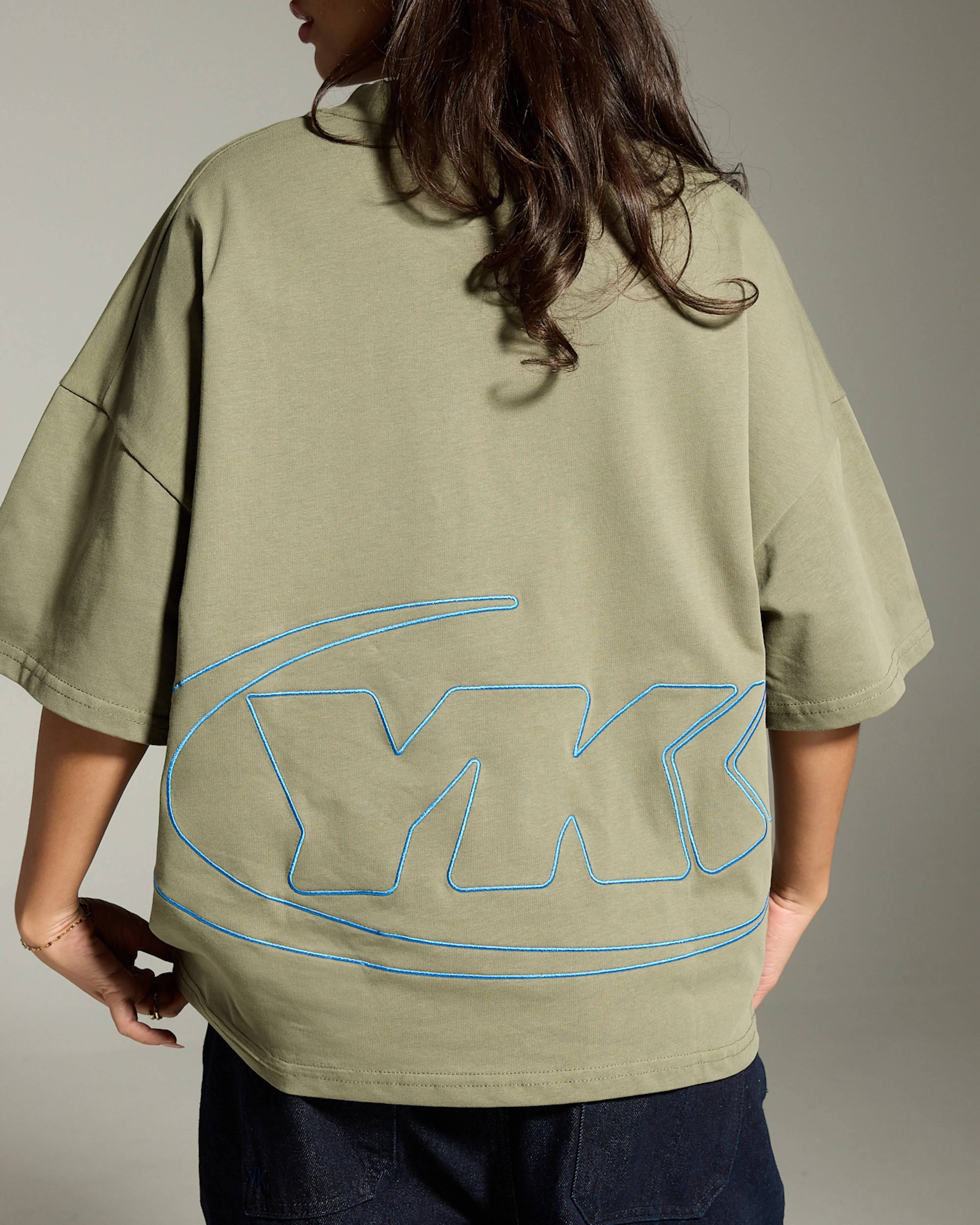 Trendy popularity Versatile Top Outline Icon Tee | Pistachio