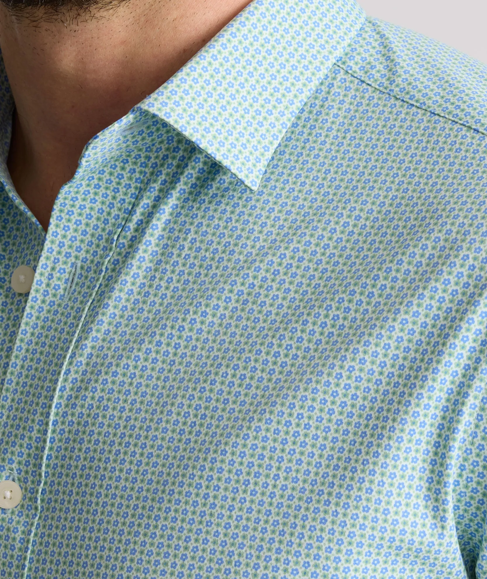 Performance Short-Sleeve Shirt Subtle Print