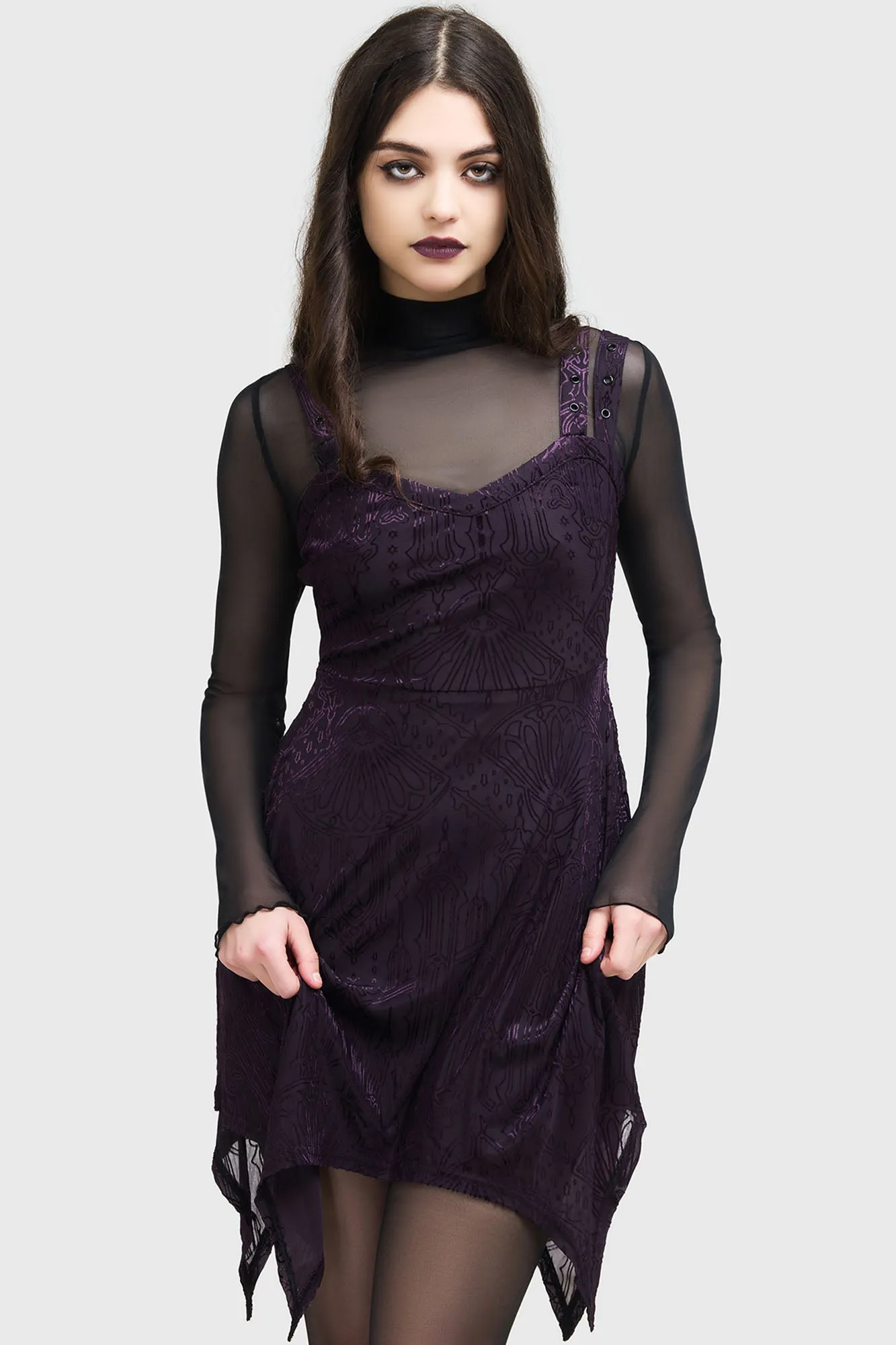 Valrithia Dress Sleeve Light Silky Touch