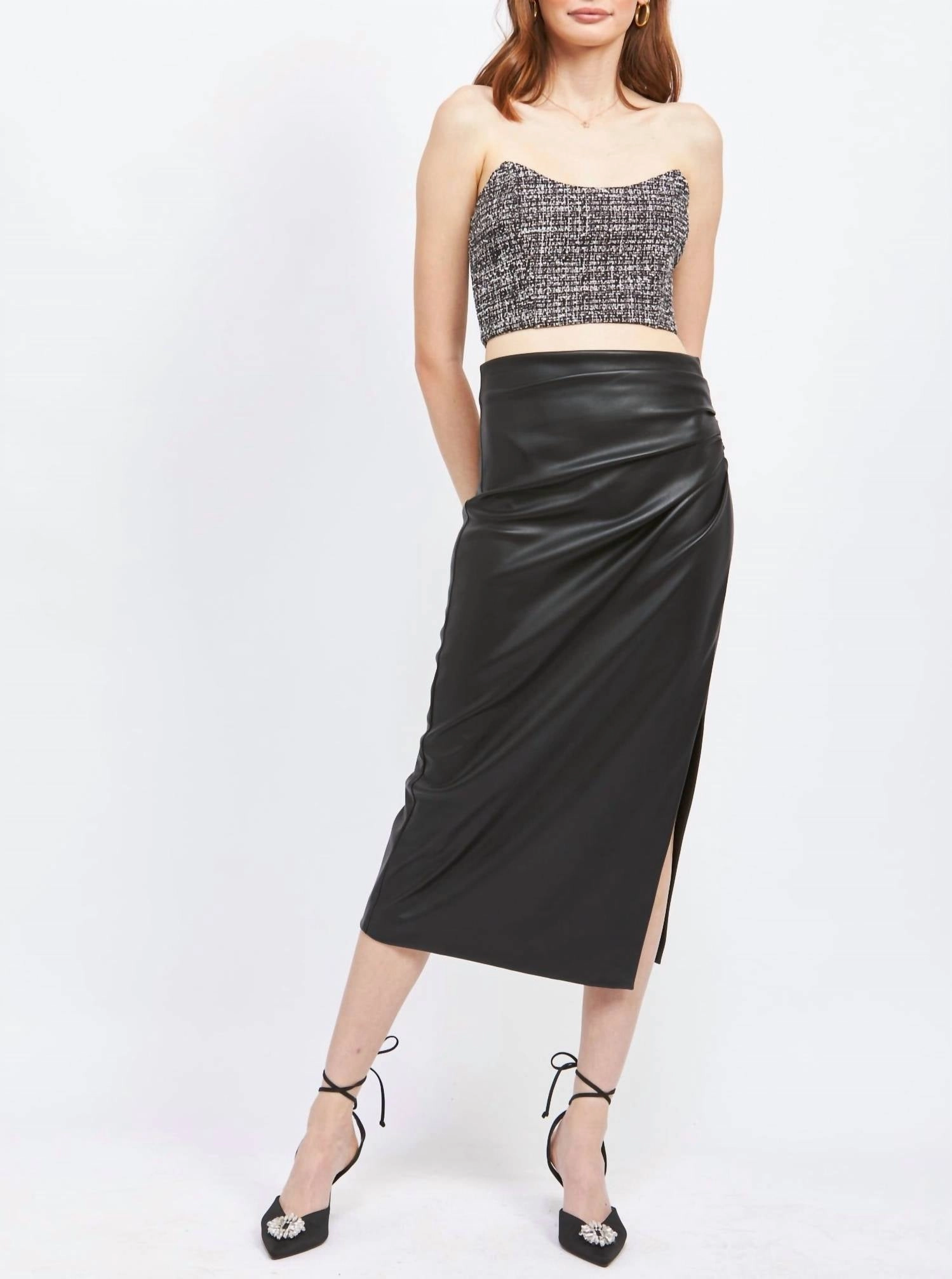 Relaxed Mood Sloane Midi Skirt In Black