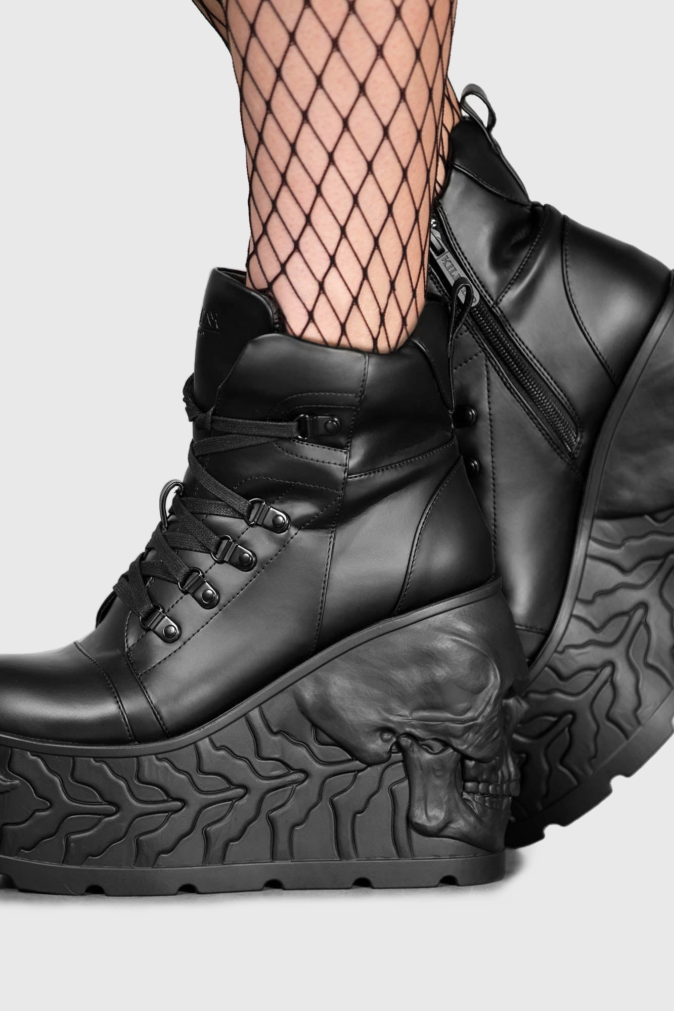 Cushioned Step Weekend Wanderer Concert Look Doom Platform Boots