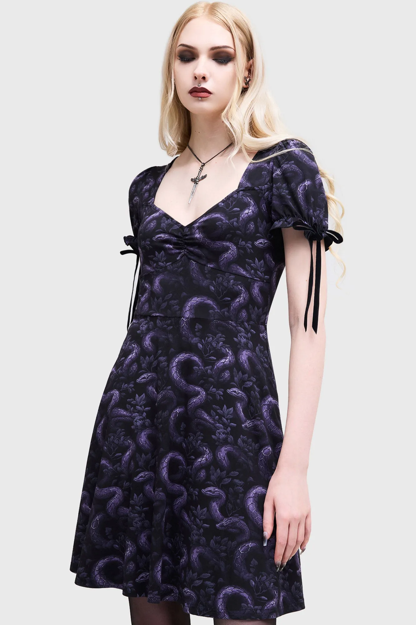 Morning Glow Casual Essential Serpentalia Dress