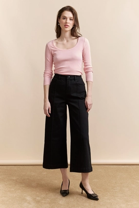 High rise cropped wide leg jeans Minimalist Weekend Getaway Casual