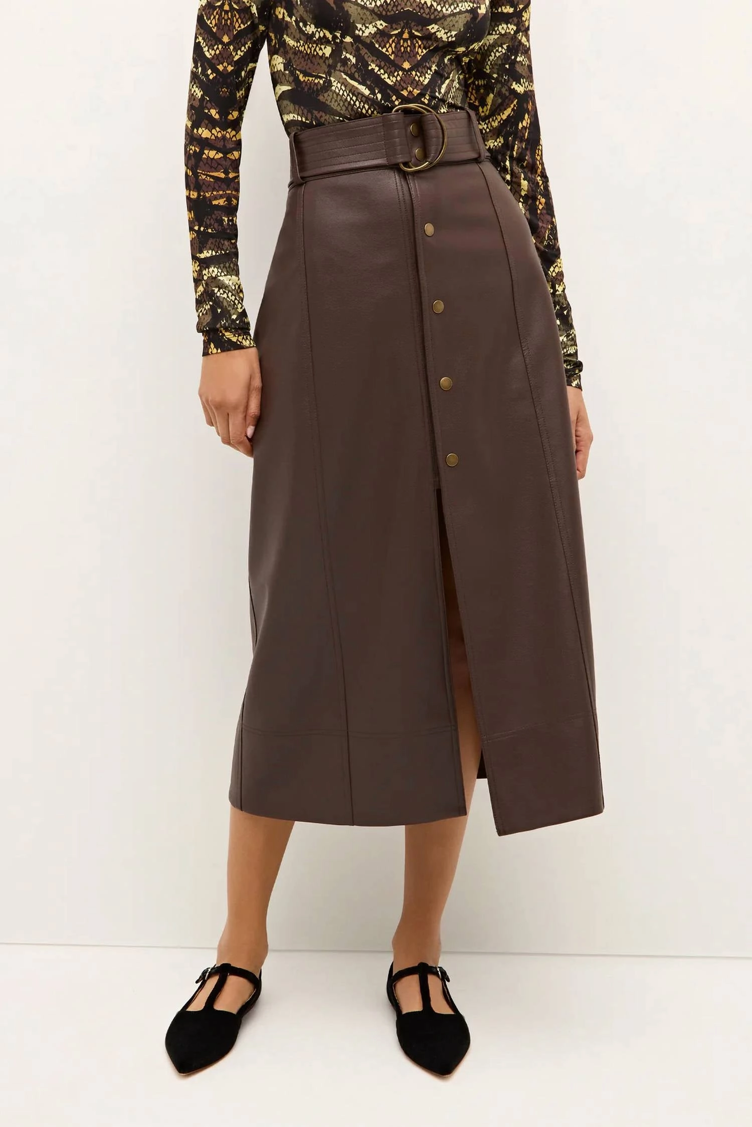Chelsea Skirt In Walnut Minimal Style