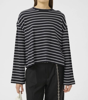 Siba Top In White/black Low Impact Production All-Day Wear