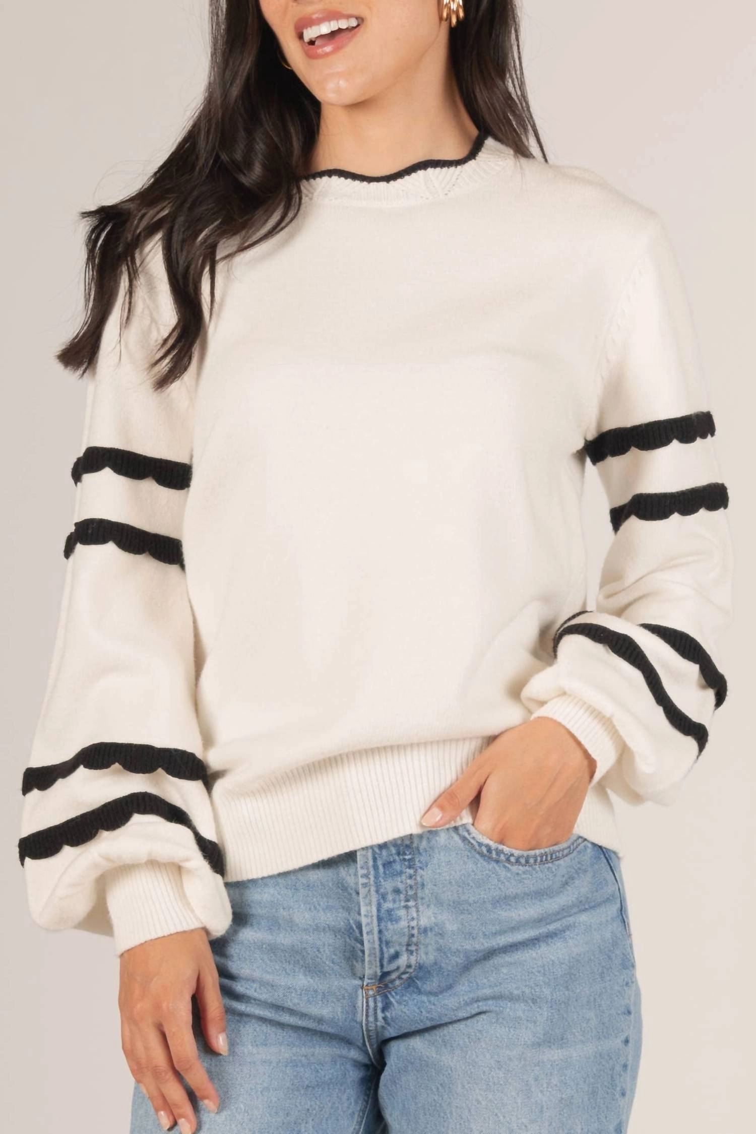 Casual Vibes Scalloped Trim Sweater In Ivory/black