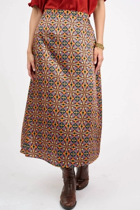 Art Gallery Visit Midi Print Skirt In Multicolor