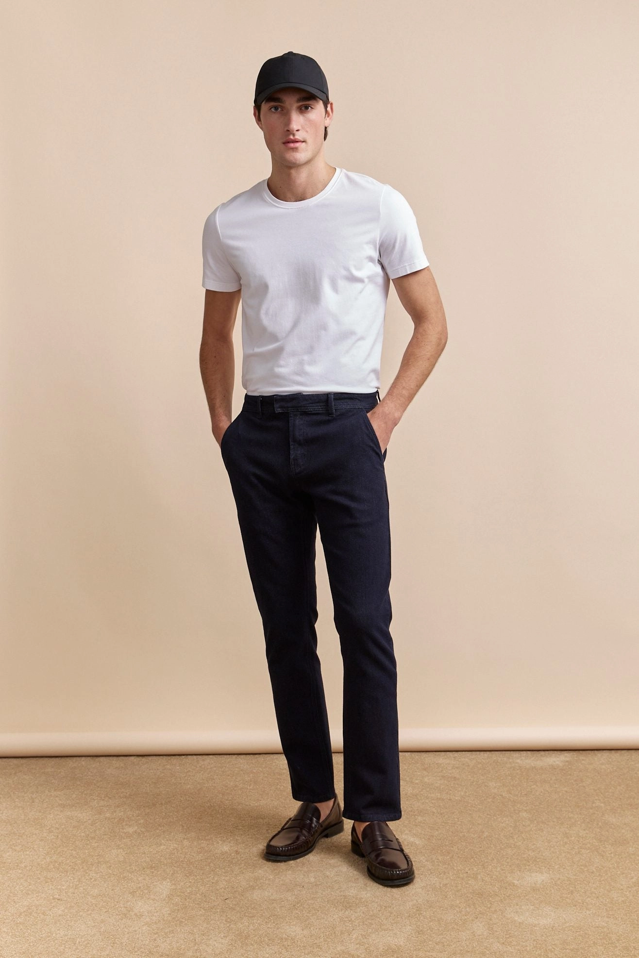 Slim jean with slash pockets Relaxed Style Smart Casual Minimalist Style
