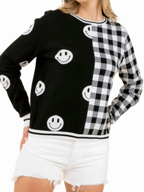 Smiley/checkered Sweater In Black & White Classic Look