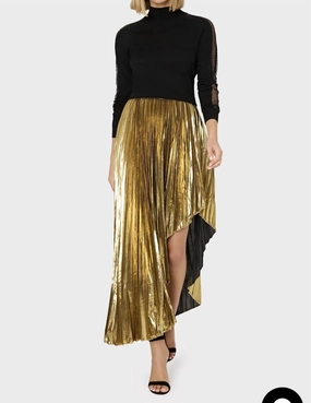 Shenandoah Asymmetrical Pleated Lame Skirt In Gold Photography Session