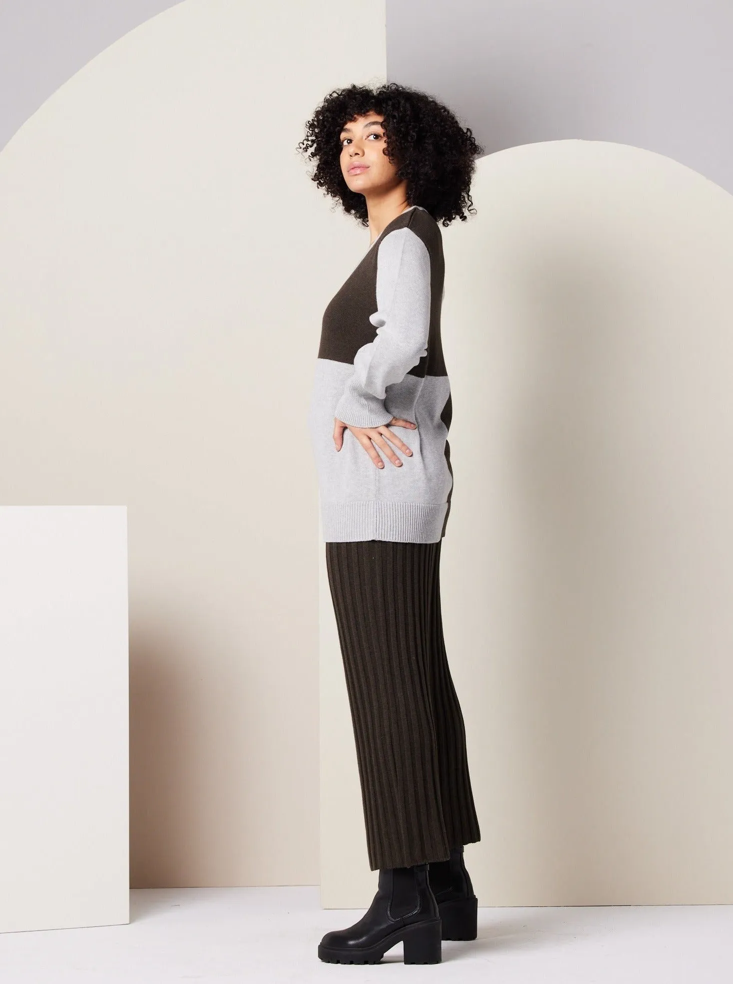 Paloma Sweater - Heather Grey Colorblock Ribbed Collar Design