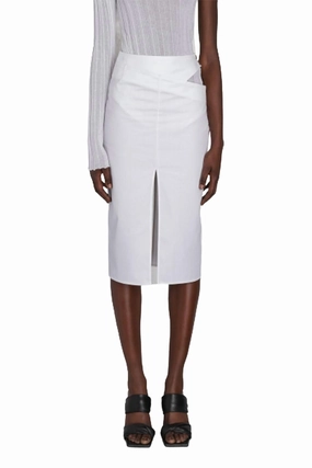 Tongs Skirt In White Weekend Outfit