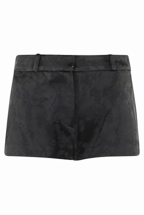 Jacquard Shorts hip look