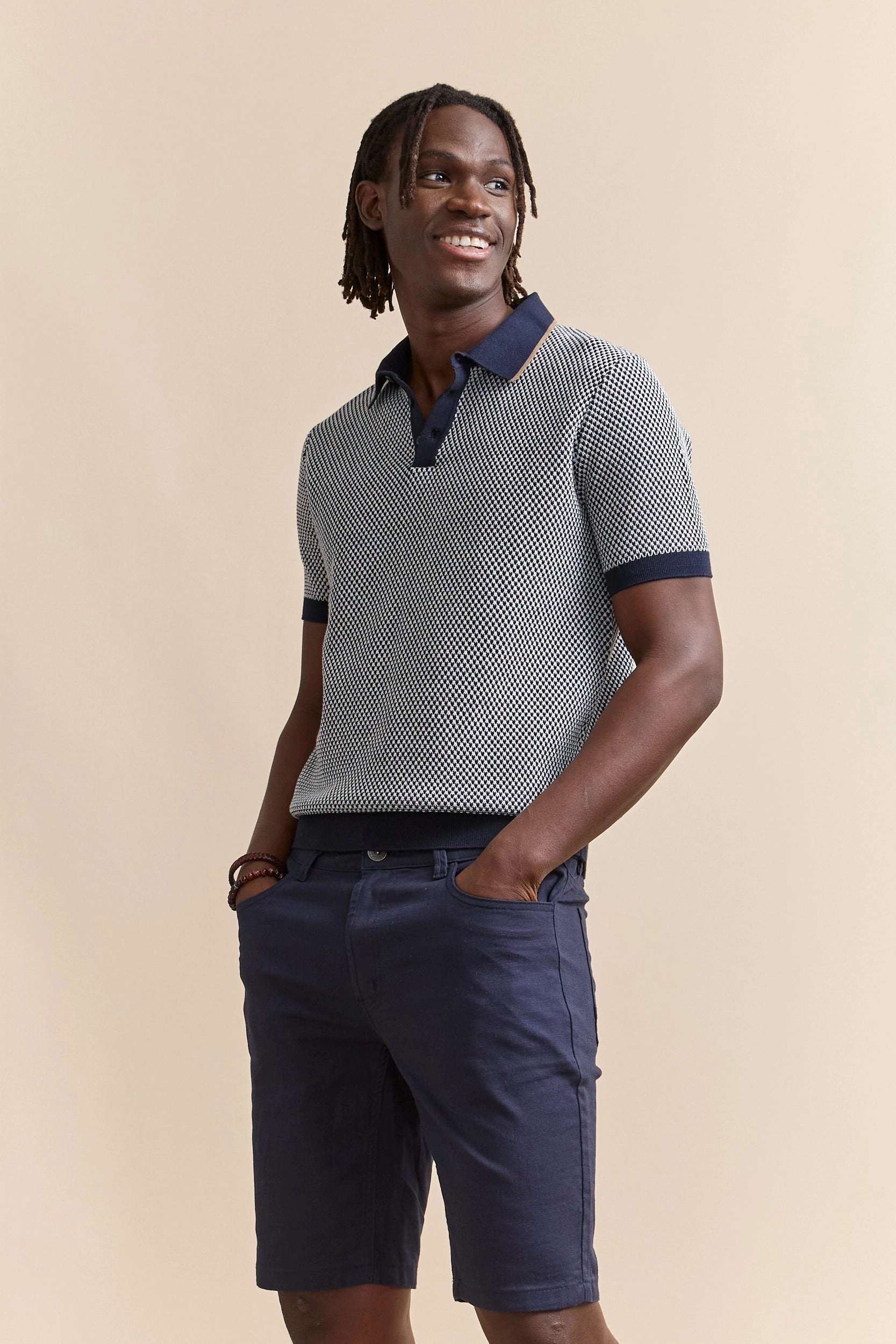 Comfortable Look Two tone textured knitted polo