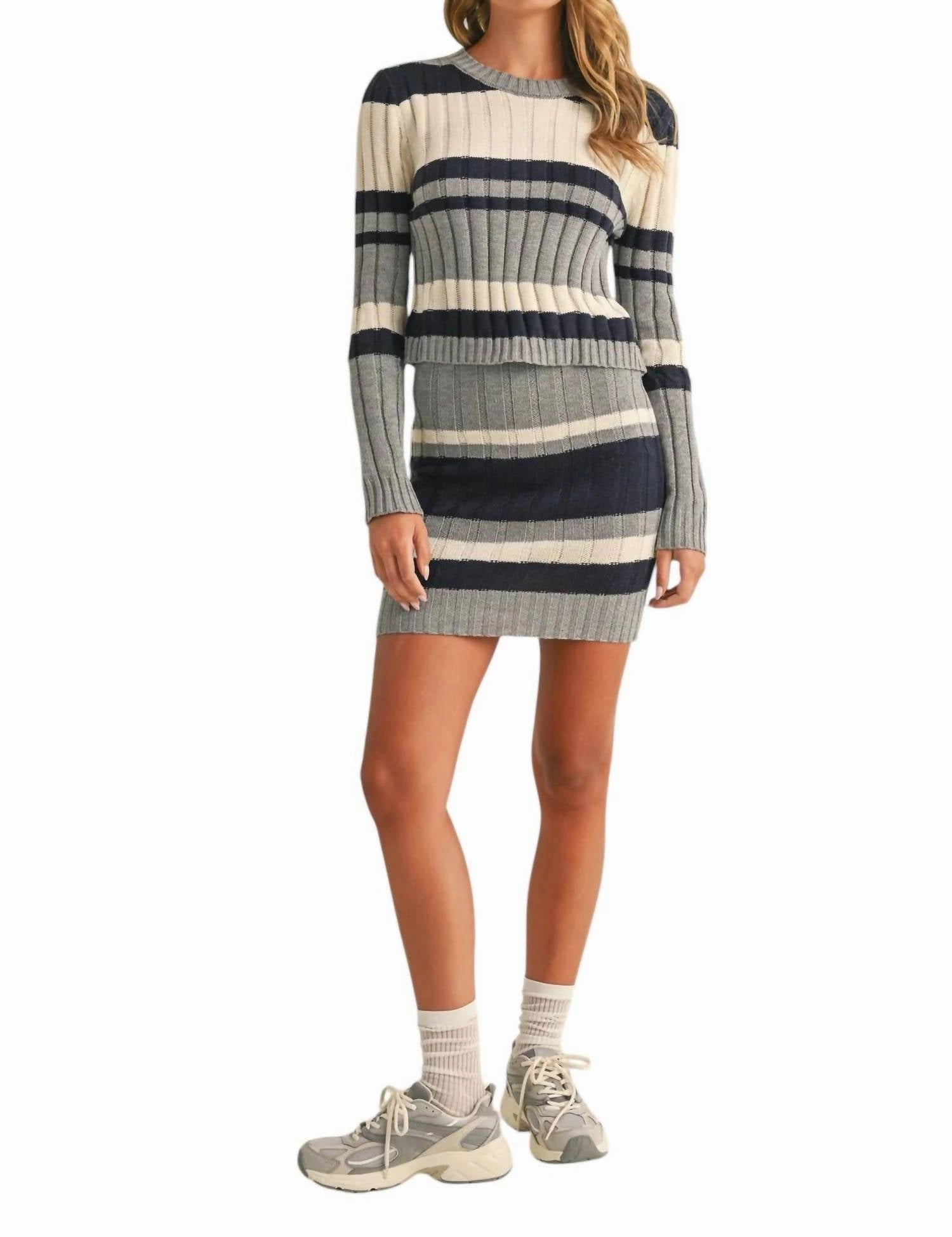 Luxury Fiber Blend Sweater Knit Top And Skirt Set In Grey/blue/white