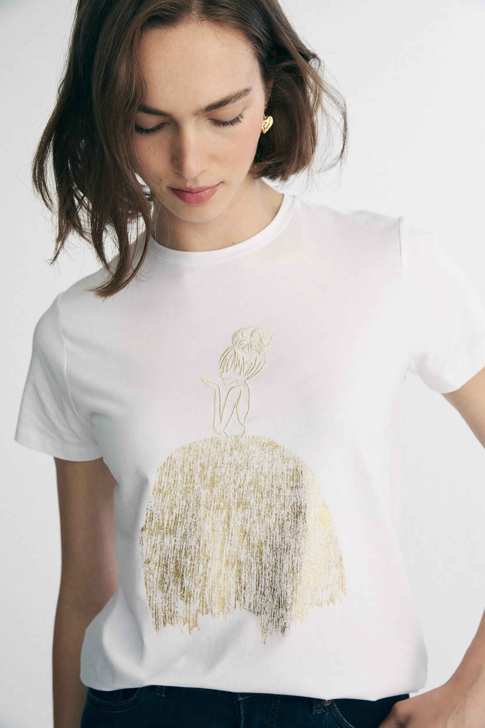 Casual Look Wear T-shirt with embroidery and print